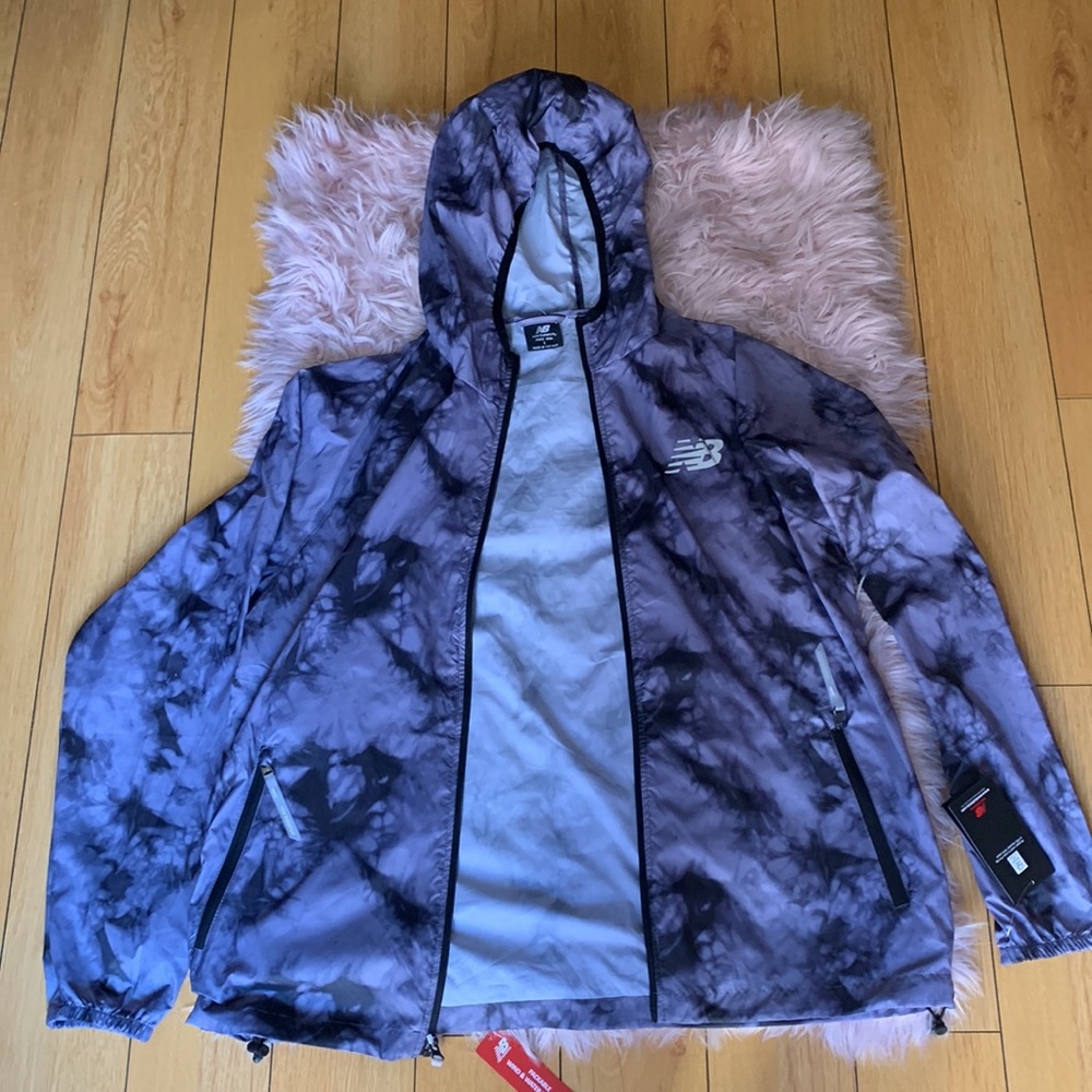 NB Athletic Amplified Windbreaker - Picture 3 of 5